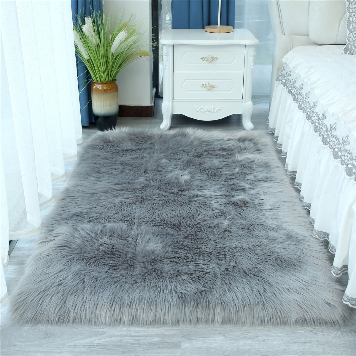 Tsika Plush Fur Area Rug Faux Dehwe reMakwai Fur_yythkg